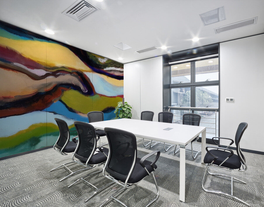 Endlees Motion. Wall Printing