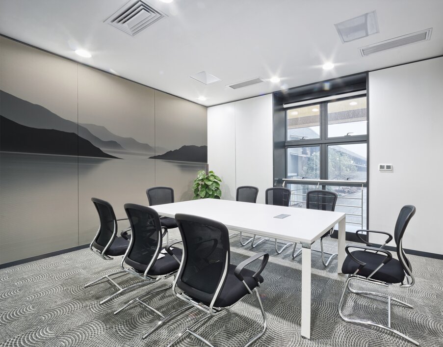 A Touch of Color: Celebrating Hue at The Artful Mane 66 Wall Printing